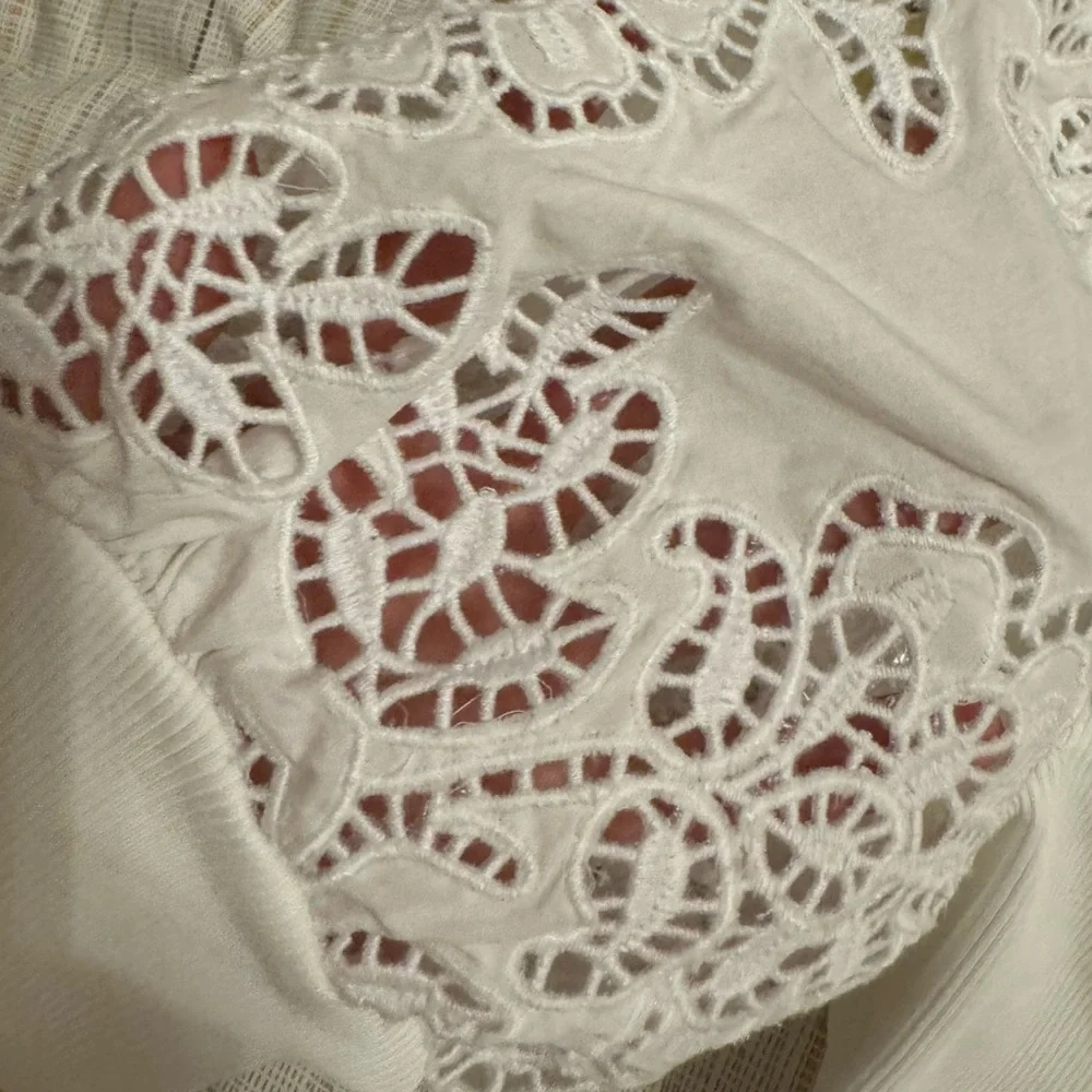 🤍 WHBM White Lace Puff Sleeve Henley Top | XS | NWT | Pima Cotton - Picture 5 of 5